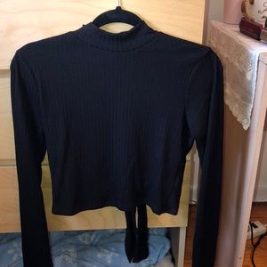 Black tied at the back long sleeve